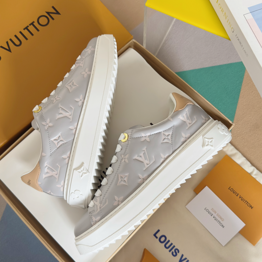 LV Time Out sneaker, Size 35-41