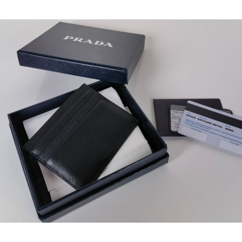 Pra*a Leather card holder