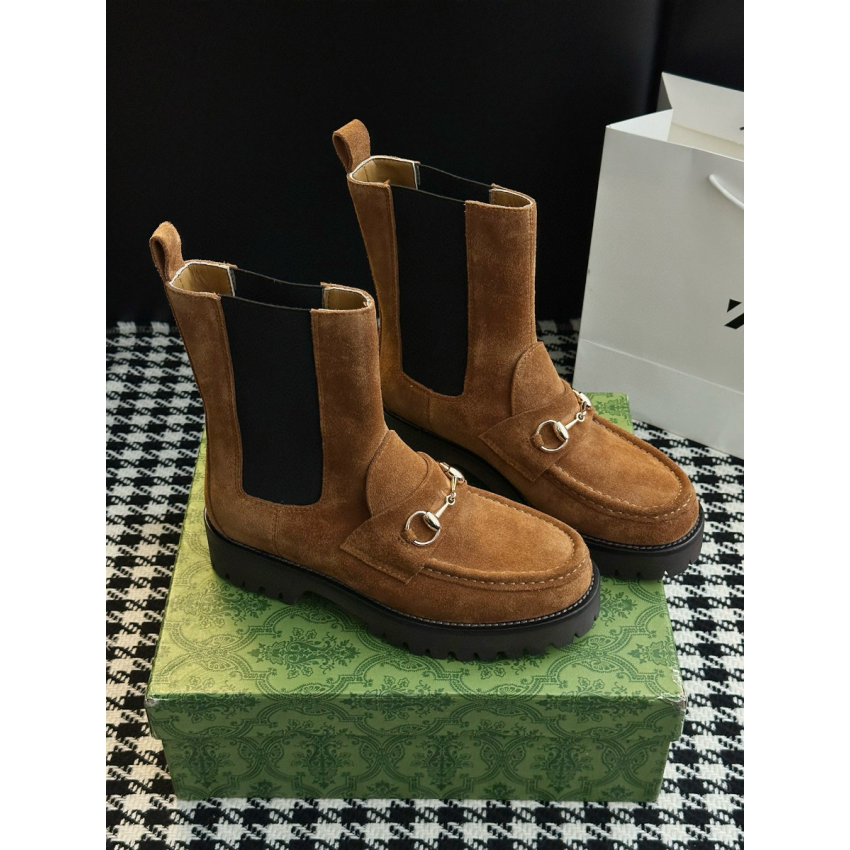 Women's ankle boot with Horsebit