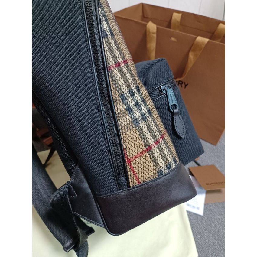 Bv*b*rry Check Medium Bacpack