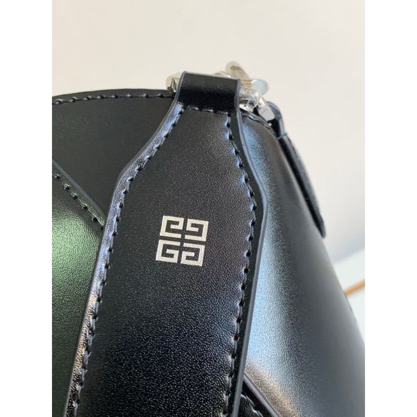 G1uenchy small antigona tote