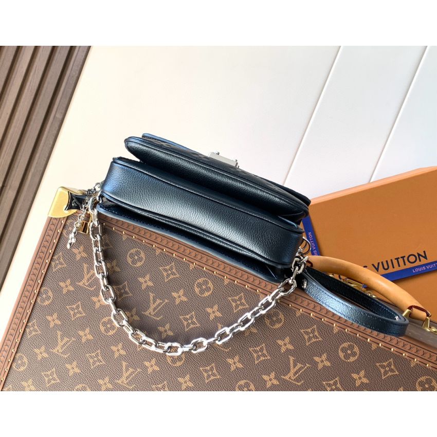 M26456 Pochette Métis East West
