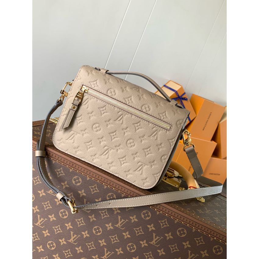 M44881  Pochette Metis