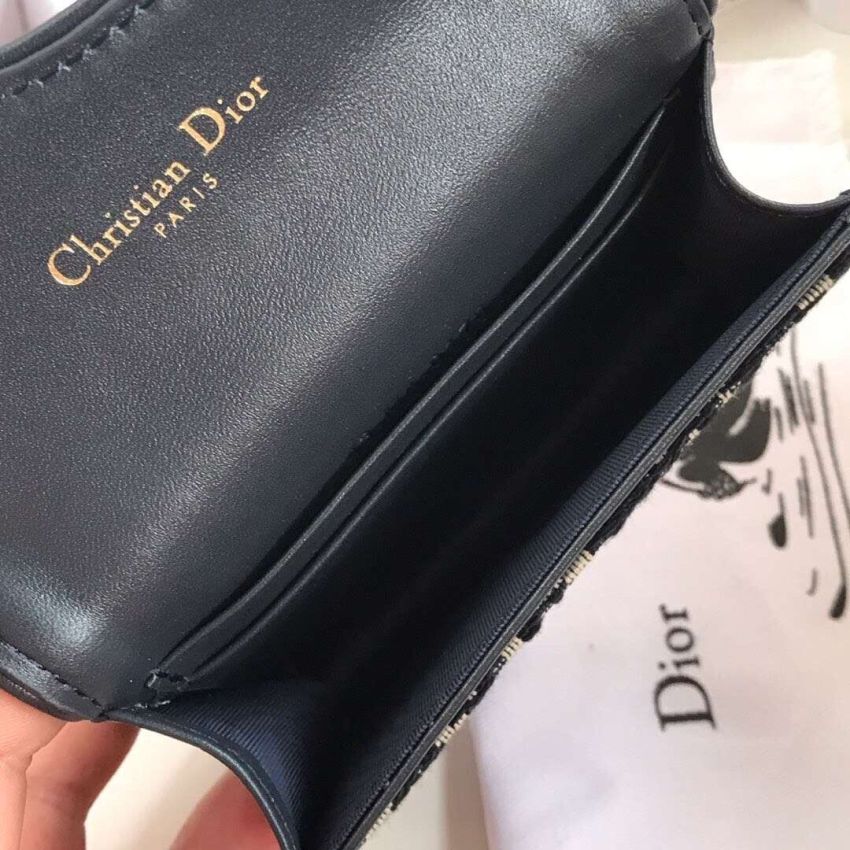 D10r Flap Card Holder